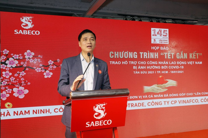 Sabeco trao 4,2 tỉ đồng hỗ trợ người lao động Việt Nam bị ảnh hưởng bởi Covid-19 - Ảnh 3. Sabeco trao 4,2 tỉ đồng hỗ trợ người lao động Việt Nam bị ảnh hưởng bởi Covid-19 - Ảnh 3.