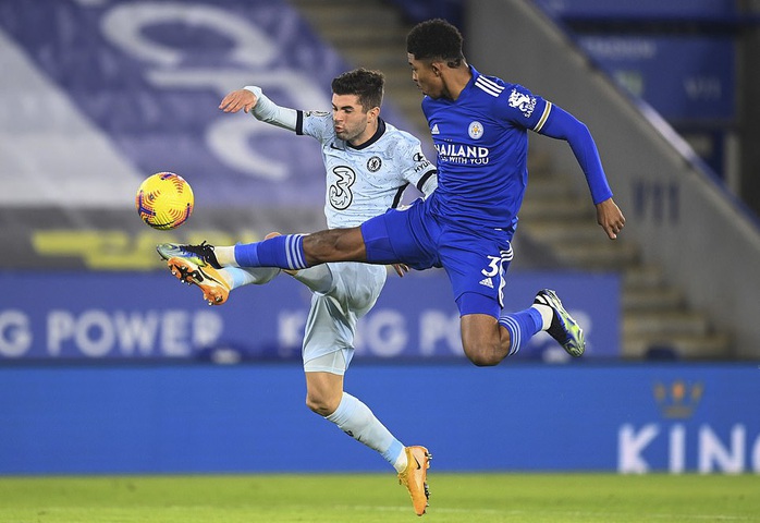 Hạ gục Chelsea, Leicester soán ngôi đầu Ngoại hạng Anh - Ảnh 2.