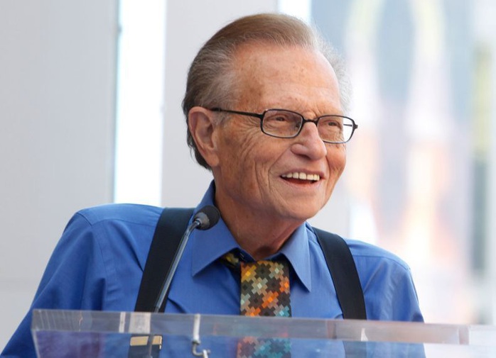 MC nổi tiếng Larry King qua đời ở tuổi 87 - Ảnh 2.