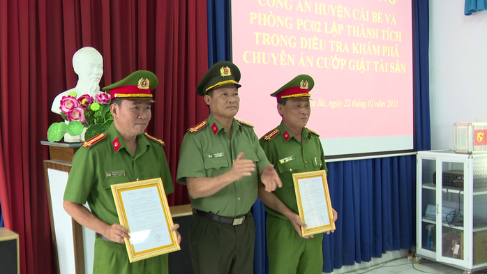 CLIP: Thưởng nóng chuyên án phá băng cướp liên tỉnh Tiền Giang – Vĩnh Long - Ảnh 2.