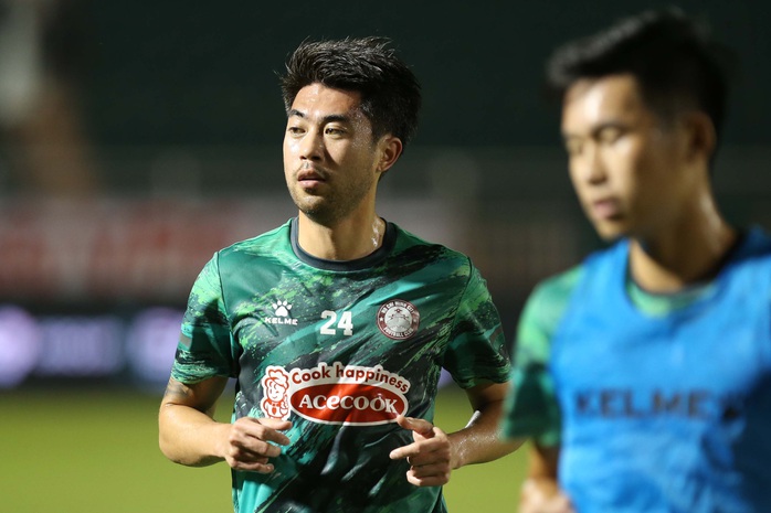 Lee Nguyễn tái xuất, TP HCM thắng trận đầu tiên tại V-League 2021 - Ảnh 1.
