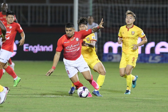 Lee Nguyễn tái xuất, TP HCM thắng trận đầu tiên tại V-League 2021 - Ảnh 4.