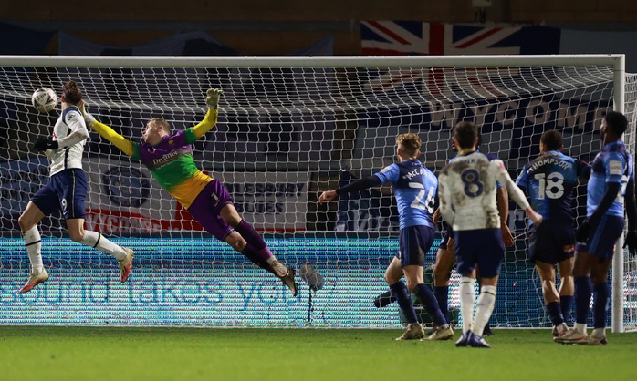 Siêu sao bùng nổ, Tottenham ngược dòng hạ đẹp Wycombe - Ảnh 6.