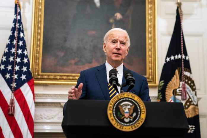 Tổng thống Joe Biden mạnh tay chi khoảng 20 tỉ USD thay dàn xe điện  - Ảnh 1.