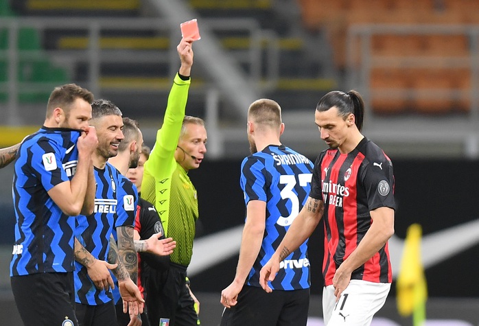 Người hùng Ibrahimovic hóa tội đồ, AC Milan bị loại ở Cúp quốc gia Ý - Ảnh 5.