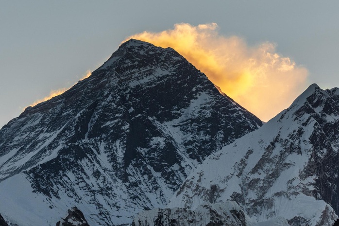 Điều thần kỳ nào đã tạo ra Himalaya và tiếp tục nâng cao đỉnh Everest? - Ảnh 1.