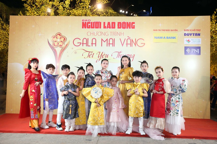 GALA MV Xuan yeu thuong-tham do 1