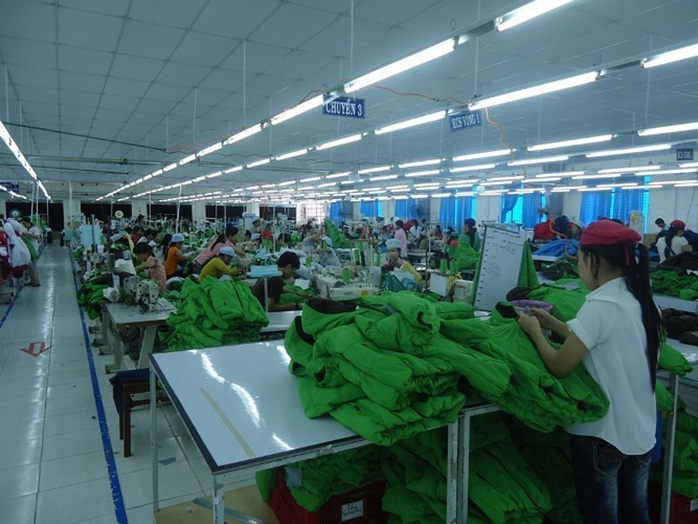Bình Định: Cháy dữ dội ở công ty may, thiệt hại ước tính hơn 10 tỉ đồng - Ảnh 2. Bình Định: Cháy dữ dội ở công ty may, thiệt hại ước tính hơn 10 tỉ đồng - Ảnh 2.