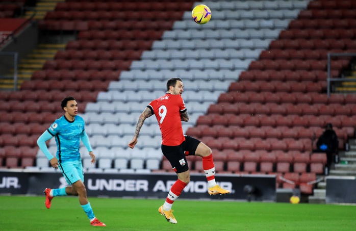 Trắng tay trước Southampton, Liverpool chỉ trích trọng tài và... Man United - Ảnh 2.