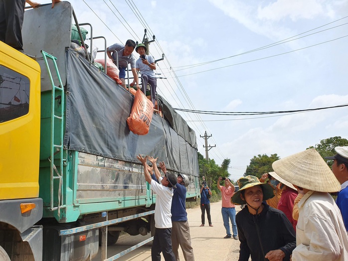 TP HCM tiếp nhận gần 500 tỉ đồng ủng hộ đồng bào bị thiên tai, phòng- chống Covid-19  - Ảnh 1.