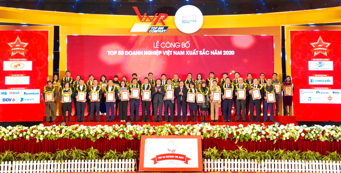 Vinh danh Top 50 doanh nghiệp Việt Nam xuất sắc năm 2020 - Ảnh 1. Vinh danh Top 50 doanh nghiệp Việt Nam xuất sắc năm 2020 - Ảnh 1.