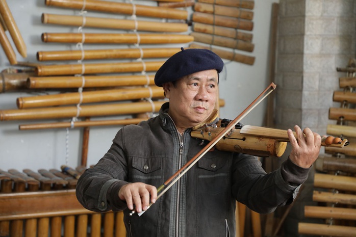 Khám phá cây violin tre độc nhất vô nhị của Việt Nam - Ảnh 1.