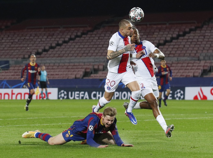 Mbappe thăng hoa với hat-trick, PSG vùi dập Barcelona tại Nou Camp - Ảnh 2.