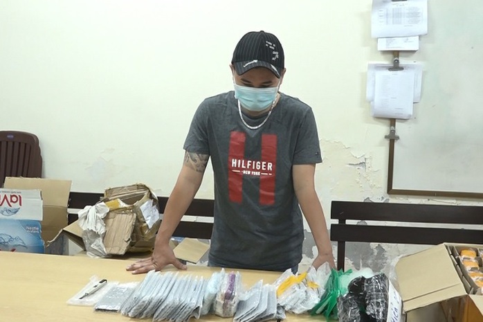Công an TP HCM truy tìm chủ lô hàng bí ẩn ở Ga Sài Gòn - Ảnh 1.