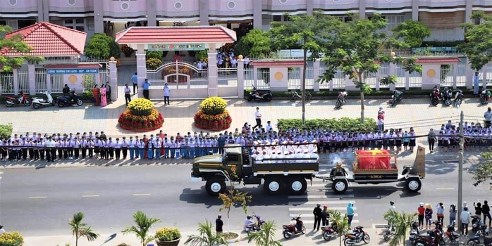 Xúc động tiễn đưa nguyên Phó Thủ tướng Trương Vĩnh Trọng - Ảnh 6.