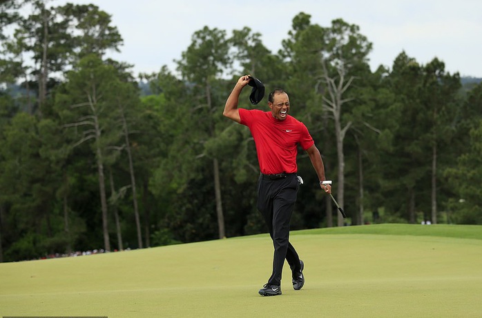 Siêu sao Tiger Woods thoát chết sau màn lật xe kinh hoàng - Ảnh 5.