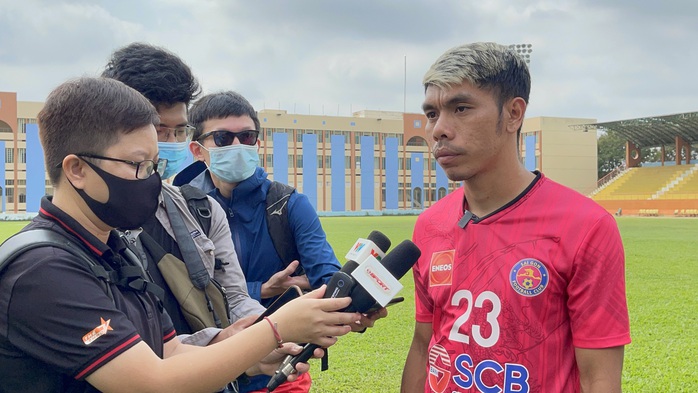Cao Văn Triền ký hợp đồng trọn đời với Sài Gòn FC trước khi sang Nhật - Ảnh 2.