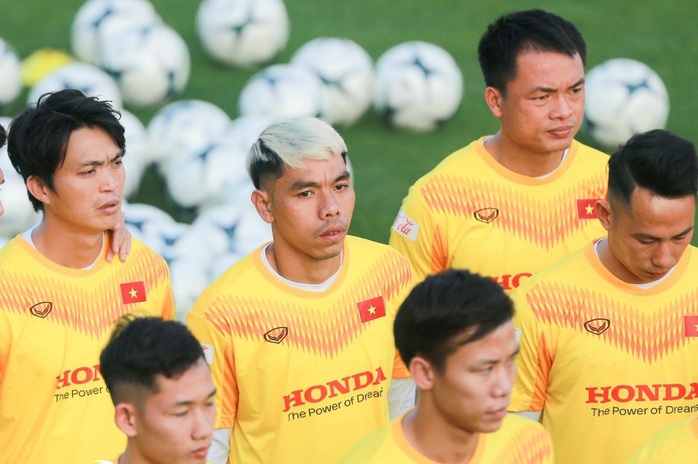 Cao Văn Triền ký hợp đồng trọn đời với Sài Gòn FC trước khi sang Nhật - Ảnh 3.