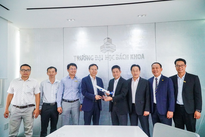 Vietravel Holdings và ĐH Bách Khoa TP HCM tăng cường hợp tác phát triển nguồn nhân lực - Ảnh 4. Vietravel Holdings và ĐH Bách Khoa TP HCM tăng cường hợp tác phát triển nguồn nhân lực - Ảnh 4.