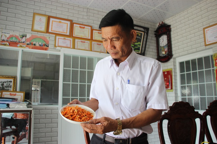 Thưởng thức 4 đặc sản ở Cà Mau lọt tốp món ăn, quà tặng ngon nhất Việt Nam - Ảnh 11.