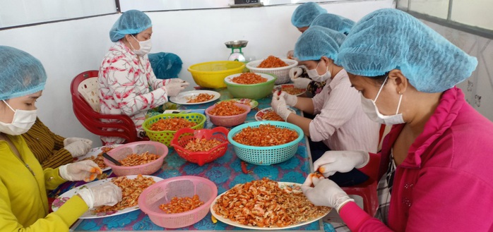 Thưởng thức 4 đặc sản ở Cà Mau lọt tốp món ăn, quà tặng ngon nhất Việt Nam - Ảnh 12.