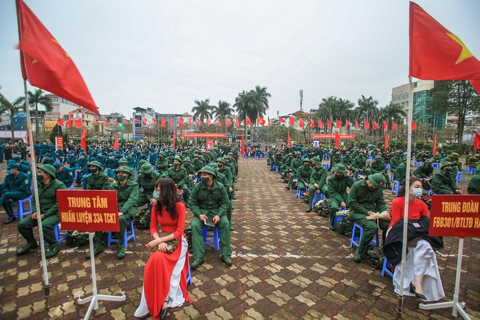 CLIP: Xúc động ngày hội tòng quân đặc biệt của Hà Nội - Ảnh 6.