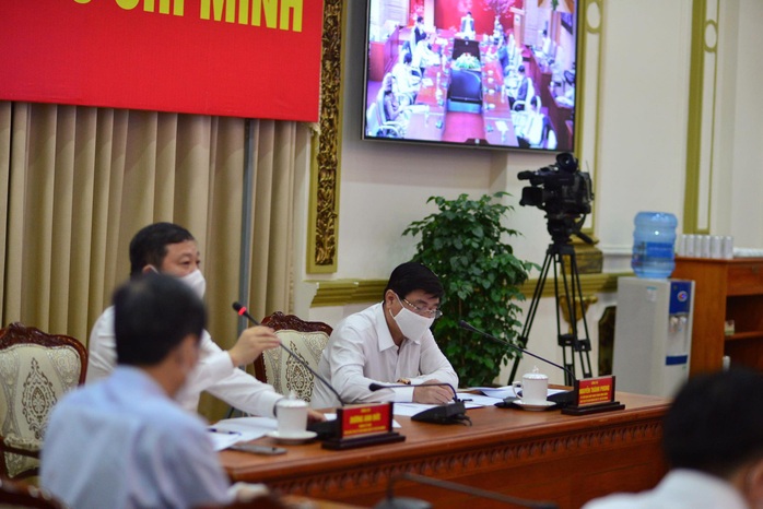 Thủ tướng đồng ý giãn cách xã hội một số khu vực ở TP HCM - Ảnh 2.