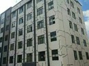 Ký túc xá nứt nẻ, nhà trường cho dán băng keo Ký túc xá nứt nẻ, nhà trường cho dán băng keo
