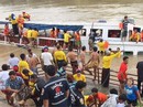 Thái Lan: Lật tàu chở khách, hàng chục người thương vong Thái Lan: Lật tàu chở khách, hàng chục người thương vong