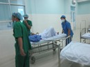 Rớt từ xe tải xuống, thanh niên ở Củ Chi bị tét "của quý" Rớt từ xe tải xuống, thanh niên ở Củ Chi bị tét "của quý"