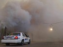 Canada: Nhà riêng bị thiêu rụi, lính cứu hỏa cắn răng chiến đấu Canada: Nhà riêng bị thiêu rụi, lính cứu hỏa cắn răng chiến đấu