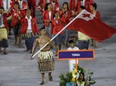Người cầm cờ đoàn Tonga ở Rio 2016 gây bão mạng xã hội Người cầm cờ đoàn Tonga ở Rio 2016 gây bão mạng xã hội