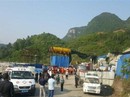 Trèo lên nóc tàu tốc hành, bị điện giật biến dạng Trèo lên nóc tàu tốc hành, bị điện giật biến dạng
