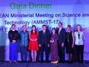 Nữ tiến sĩ ĐH Quốc gia TP HCM đoạt giải nhất Giải thưởng Khoa học ASEAN - Mỹ Nữ tiến sĩ ĐH Quốc gia TP HCM đoạt giải nhất Giải thưởng Khoa học ASEAN - Mỹ
