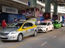 Taxi truyền thống kinh doanh kiểu Uber, Grab được không? Taxi truyền thống kinh doanh kiểu Uber, Grab được không?