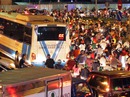 Kẹt xe tới khuya mỗi ngày, người Sài Gòn nổi nóng Kẹt xe tới khuya mỗi ngày, người Sài Gòn nổi nóng