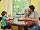 Đàn ông mới cần "ăn cho hai người" Đàn ông mới cần "ăn cho hai người"