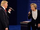 Hillary Clinton - Nỗi đau khôn nguôi (*): "Nổi da gà" với ông Donald Trump Hillary Clinton - Nỗi đau khôn nguôi (*): "Nổi da gà" với ông Donald Trump