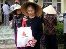 Báo Người Lao Động cùng Vissan cứu trợ người dân vùng tâm bão Báo Người Lao Động cùng Vissan cứu trợ người dân vùng tâm bão