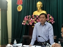 Phó chủ tịch quận Bình Tân bực mình với báo cáo "đẹp" Phó chủ tịch quận Bình Tân bực mình với báo cáo "đẹp"