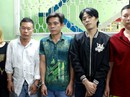 Đi ăn với gái mát-xa, du khách bị "chém" và trấn lột tiền Đi ăn với gái mát-xa, du khách bị "chém" và trấn lột tiền