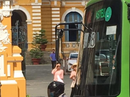 Ngày đầu tại ngoại, hoa hậu Phương Nga đến tòa án Ngày đầu tại ngoại, hoa hậu Phương Nga đến tòa án
