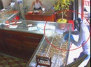 Đi xem bói về, mẹ cùng con gái dàn cảnh, trộm vàng Đi xem bói về, mẹ cùng con gái dàn cảnh, trộm vàng