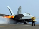 Cận cảnh tàu sân bay Mỹ USS Carl Vinson tuần tra biển Đông Cận cảnh tàu sân bay Mỹ USS Carl Vinson tuần tra biển Đông