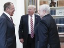 Vừa “trảm” sếp FBI, ông Trump gặp quan chức Nga Vừa “trảm” sếp FBI, ông Trump gặp quan chức Nga