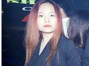 Chiêu trò của cô nhân viên quán bar xinh đẹp Chiêu trò của cô nhân viên quán bar xinh đẹp