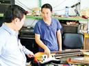 Đàn ghi ta cổ quái ở Việt Nam Đàn ghi ta cổ quái ở Việt Nam