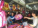 Muốn bán hàng giá rẻ cũng không được Muốn bán hàng giá rẻ cũng không được