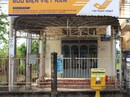 Dân khóc ròng vì bị cho "nằm ngoài vòng pháp luật" Dân khóc ròng vì bị cho "nằm ngoài vòng pháp luật"
