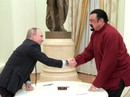 Chơi thân với Putin, tài tử Steven Seagal bị Ukraine cấm cửa Chơi thân với Putin, tài tử Steven Seagal bị Ukraine cấm cửa